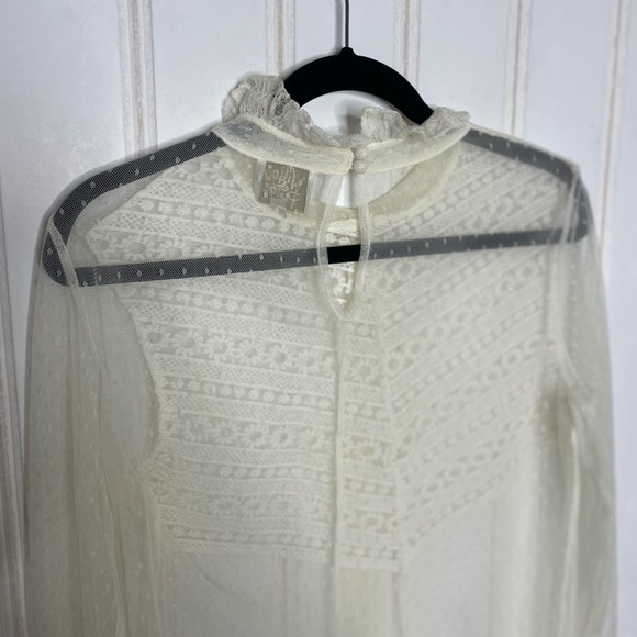 Willow & Paige Lace Peasant Blouse - 895 - Picture 6 of 9